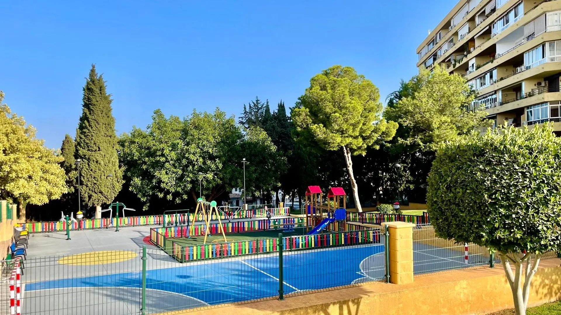 Lafrenchtouch - Moderno Y Acogedor Estudio Vista Mar Torremolinos 0*,